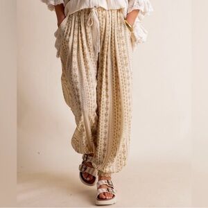 POL Floral Boho Jogger Pants Women’s Small NWT